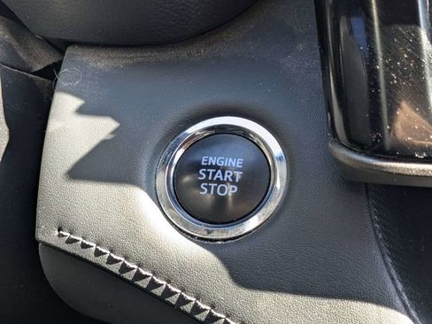 Used 2022 Toyota Highlander L FWD image 27