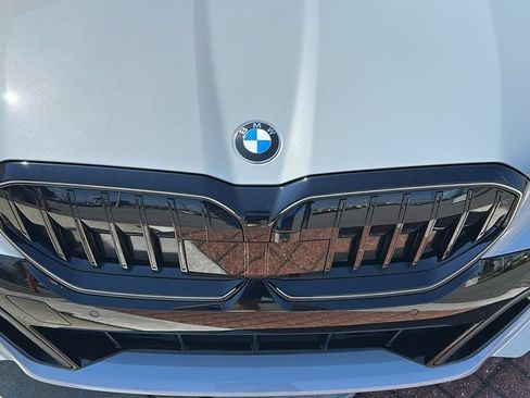 Used 2026 BMW 530i w/ M Sport Package RWD image 9