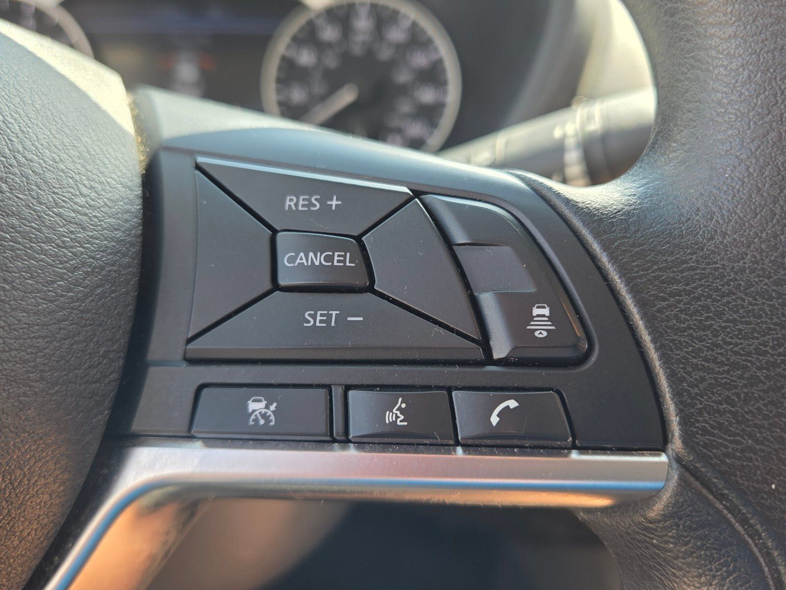 Used 2024 Nissan Sentra SV FWD image 26