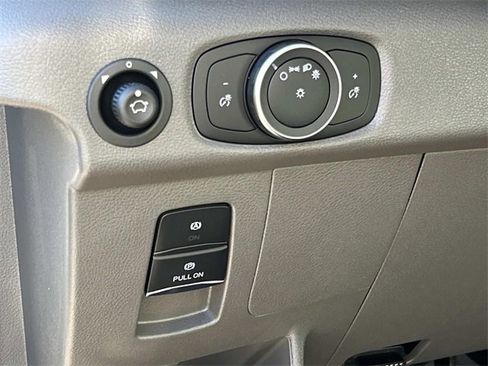 New 2025 Ford Transit 250 148 Medium Roof image 27