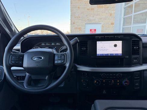 Used 2024 Ford F350 XLT image 6