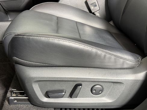 Used 2023 Nissan Rogue SL w/ SL Premium Package FWD image 13