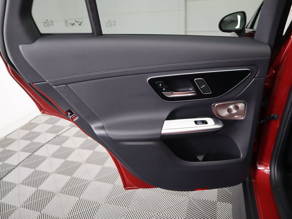 Certified 2026 Mercedes-Benz GLC 300 image 28