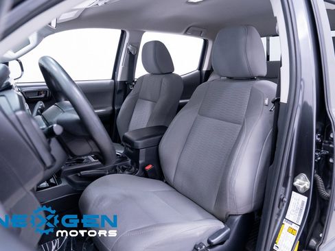 Used 2019 Toyota Tacoma SR image 24