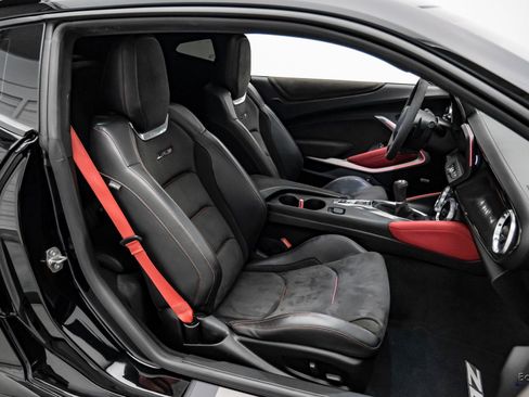 Used 2021 Chevrolet Camaro ZL1 image 48
