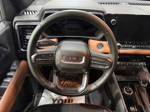 Used 2025 GMC Canyon AT4 AWD/4WD image 24