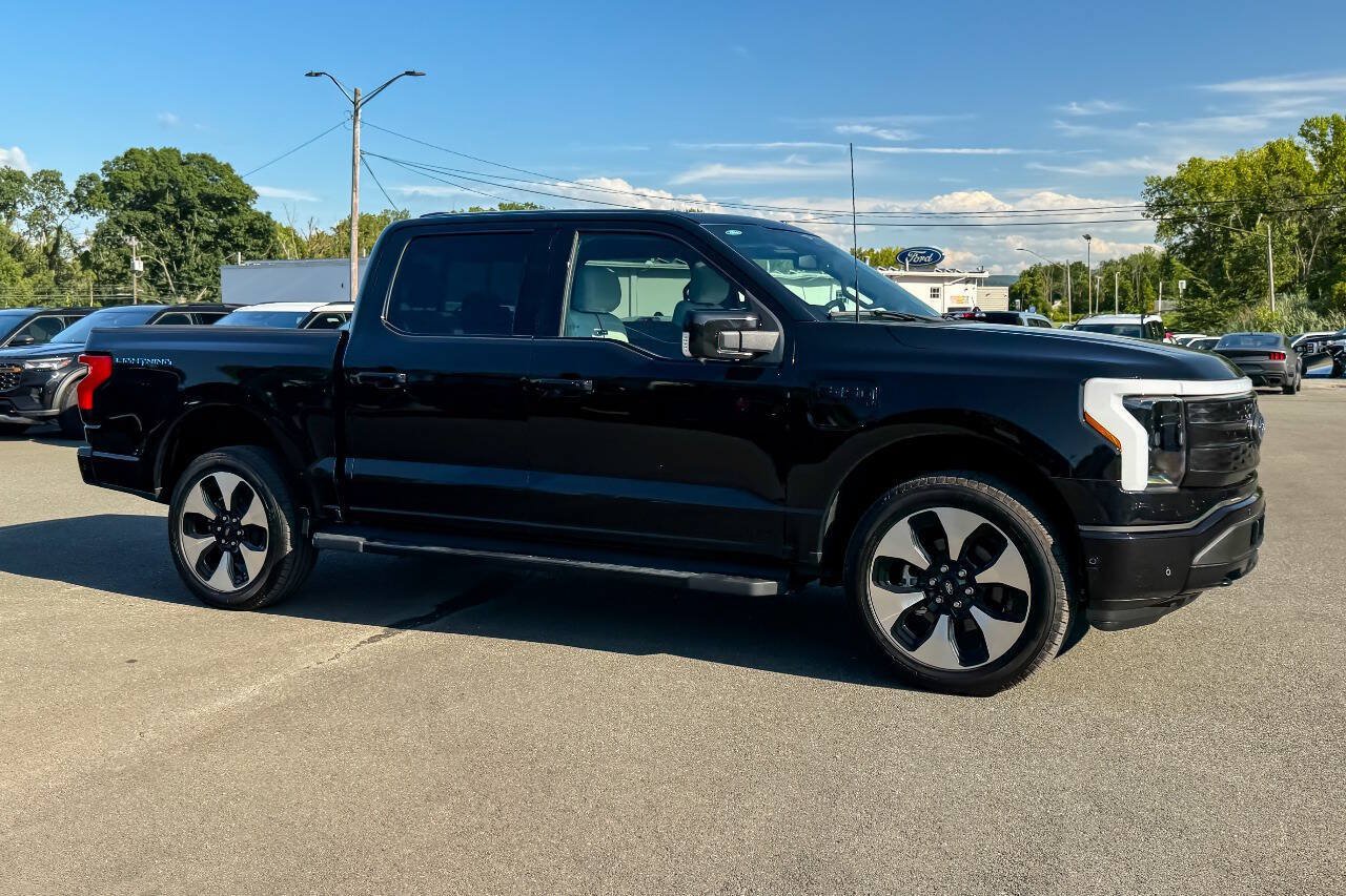 Used 2023 Ford F150 Lightning Platinum AWD/4WD image 2