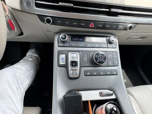 Used 2023 Hyundai Palisade Limited AWD/4WD image 19