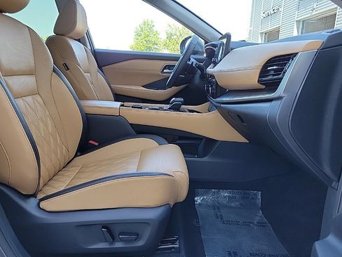 Used 2023 Nissan Rogue Platinum w/ Platinum Premium Package AWD/4WD image 16