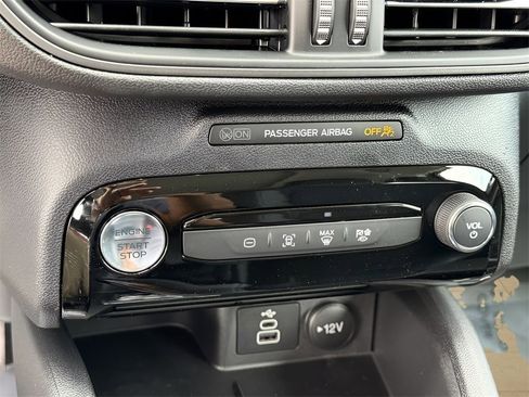 New 2025 Ford Escape SE image 33