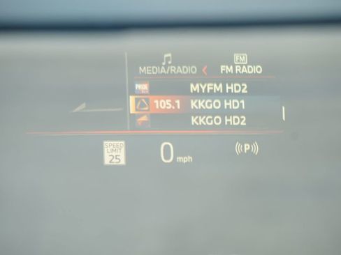 New 2026 BMW X7 xDrive40i w/ Premium Package image 8