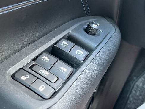 New 2026 Jeep Compass Limited image 7