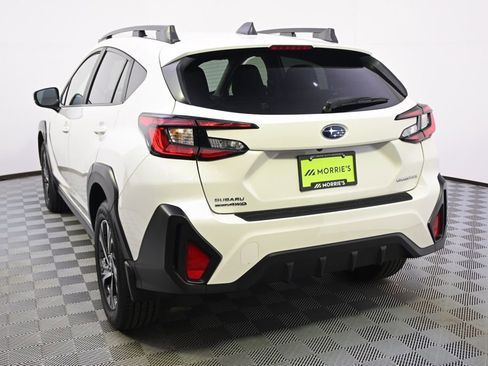 Used 2024 Subaru Crosstrek 2.0i Premium image 4