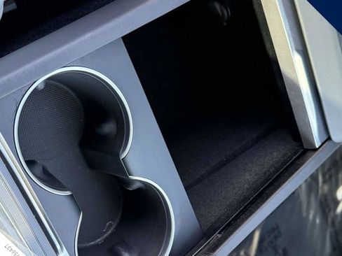 Used 2024 Tesla Model 3 Performance image 19