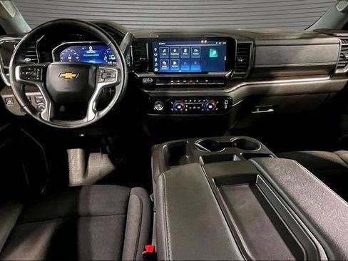 Used 2023 Chevrolet Silverado 1500 LT AWD/4WD image 8