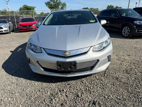 Used 2016 Chevrolet Volt LT w/ Comfort Package FWD image 2