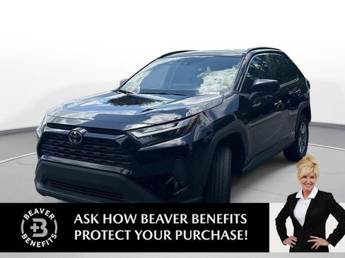 Used 2025 Toyota RAV4 LE AWD/4WD image 1