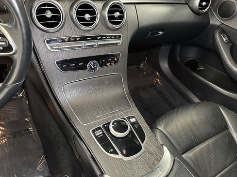 Used 2019 Mercedes-Benz C 300 4MATIC Sedan image 29