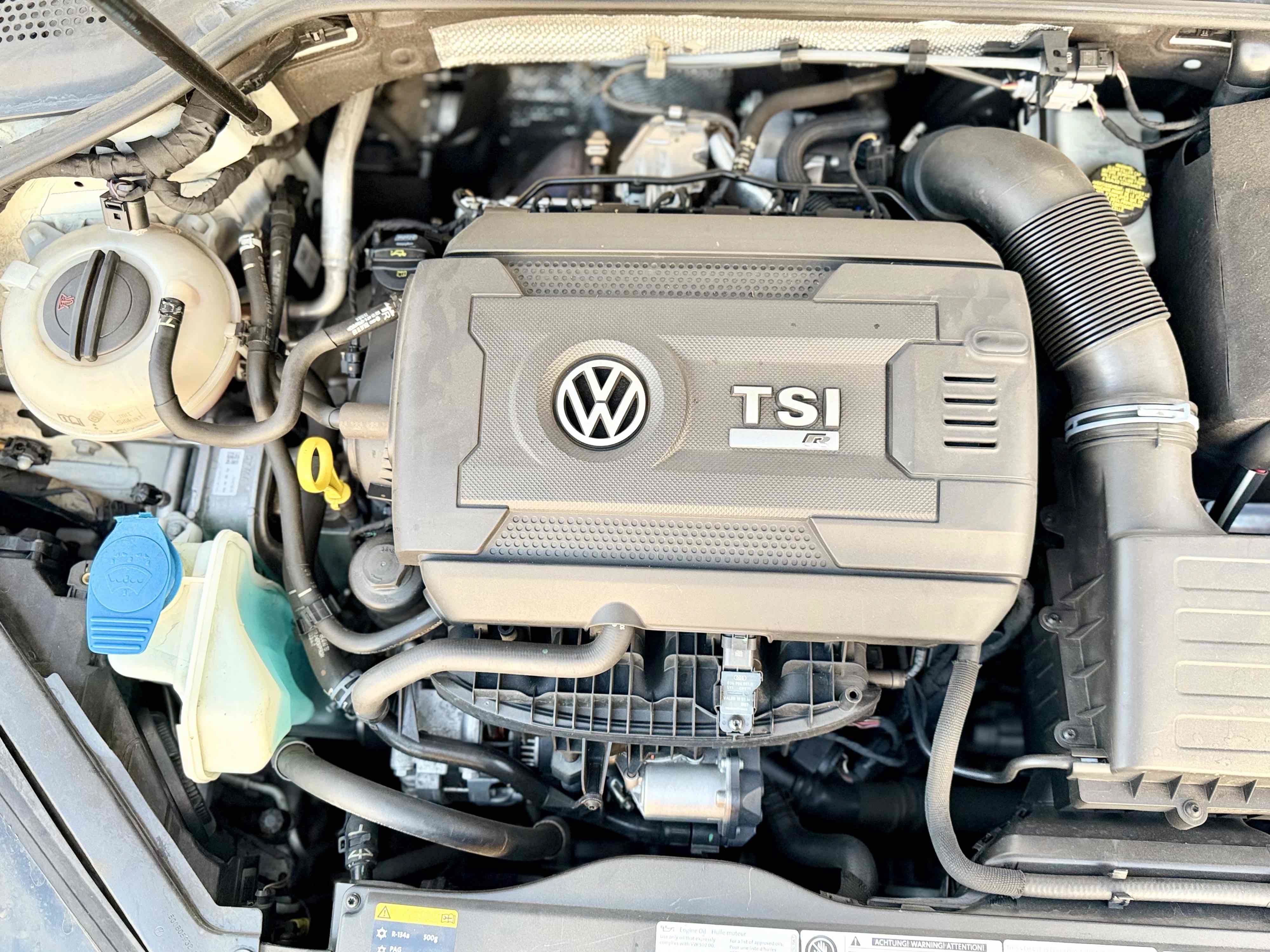 Used 2017 Volkswagen Golf R 4-Door AWD/4WD image 38