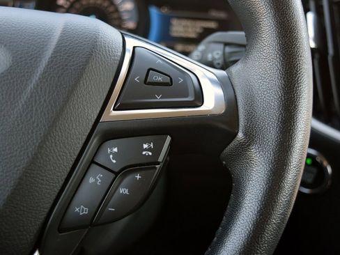 Used 2023 Ford Edge SEL image 14