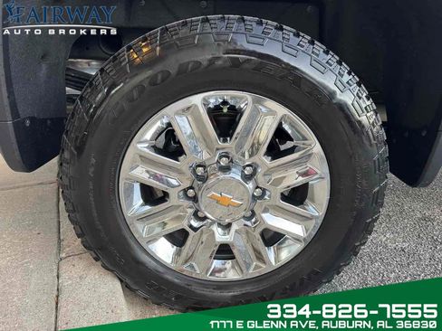 Used 2024 Chevrolet Silverado 2500 High Country w/ High Country Premium Package AWD/4WD image 35