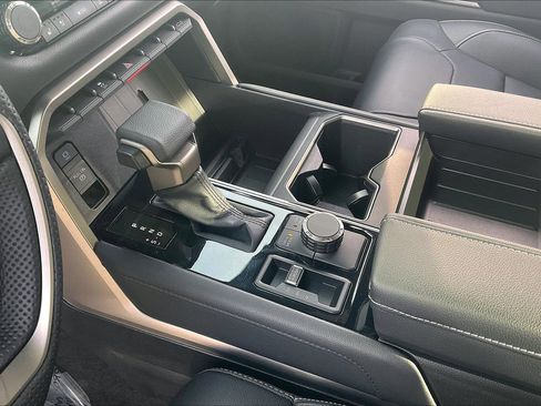 Used 2026 Toyota Tundra Limited image 22