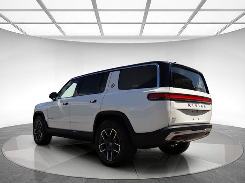 Used 2024 Rivian R1S Adventure Quad AWD/4WD image 8
