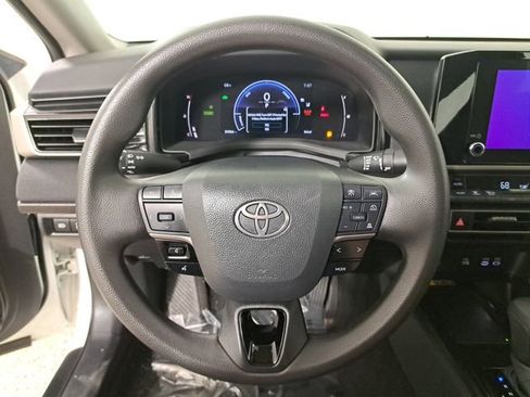 Used 2025 Toyota Camry LE FWD image 26