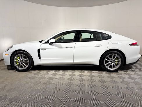 Used 2022 Porsche Panamera 4 w/ Premium Package AWD/4WD image 3