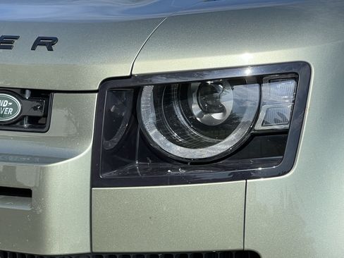 Used 2023 Land Rover Defender 90 X-Dynamic SE AWD/4WD image 7