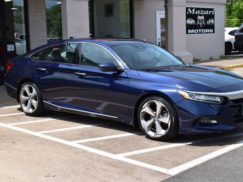 Used 2018 Honda Accord Touring image 9