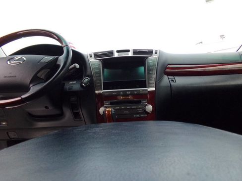 Used 2010 Lexus LS 460 AWD image 24