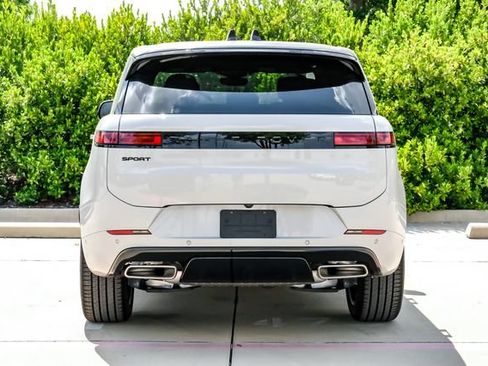 New 2026 Land Rover Range Rover Sport Dynamic SE AWD/4WD image 12