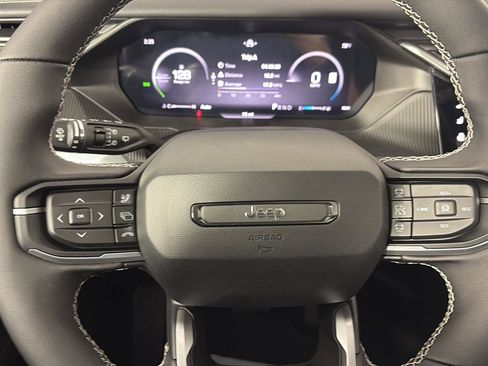 New 2026 Jeep Cherokee Overland w/ Advanced Pro Tech Group AWD/4WD image 17