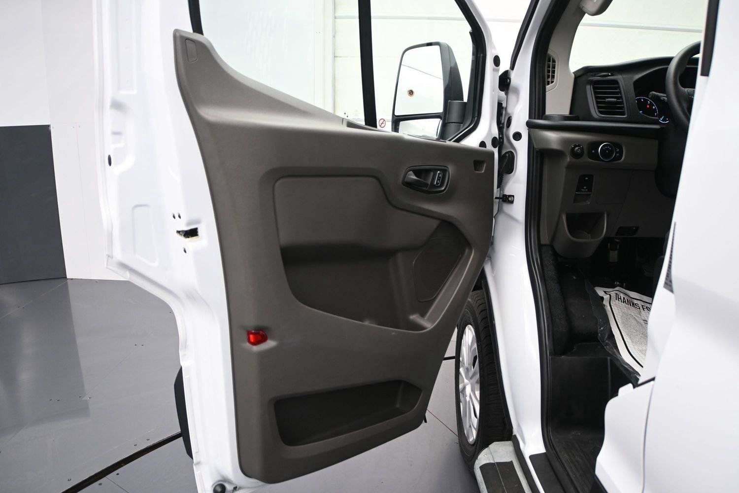 Used 2025 Ford Transit 250 Low Roof w/ Exterior Upgrade Package RWD image 32