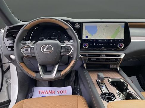 Used 2025 Lexus RX 350 Premium image 5
