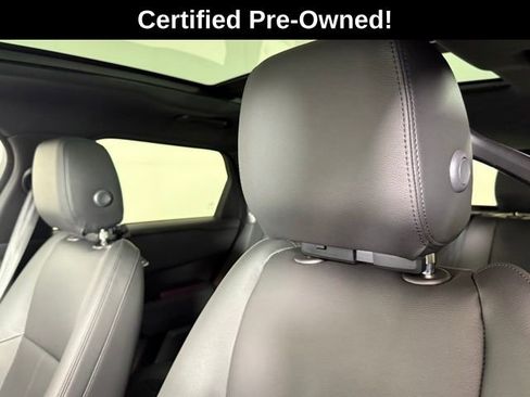 Certified 2026 Land Rover Range Rover Velar Dynamic SE AWD/4WD image 13