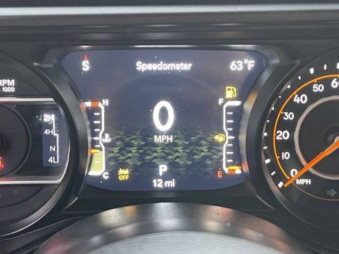New 2026 Jeep Wrangler Unlimited Rubicon w/ Technology Group AWD/4WD image 35