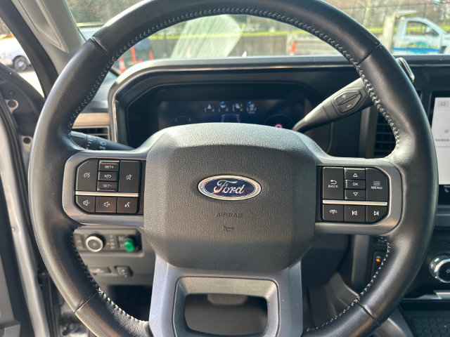Used 2023 Ford F250 Lariat w/ Sport Appearance Package AWD/4WD image 31
