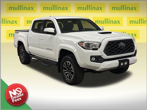 Used 2020 Toyota Tacoma TRD Sport AWD/4WD image 1