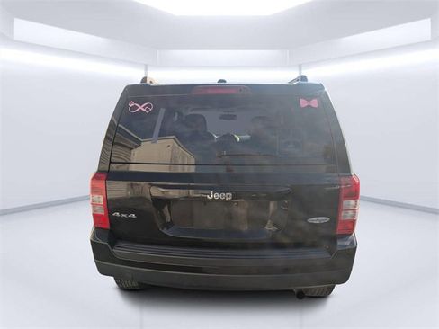 Used 2015 Jeep Patriot High Altitude image 4