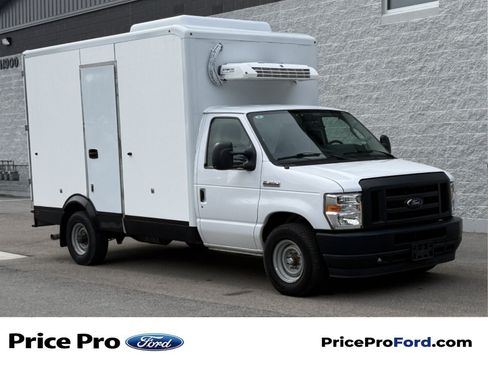 Used 2023 Ford E-350 and Econoline 350 Super Duty w/ Power Windows & Locks Group RWD image 1