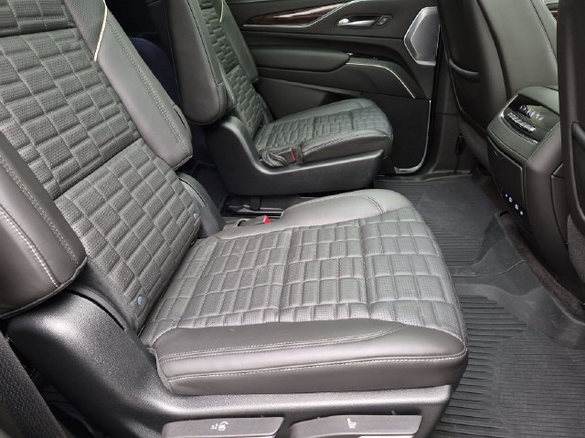 Certified 2023 Cadillac Escalade Sport Platinum w/ LPO, ONYX Package AWD/4WD image 27
