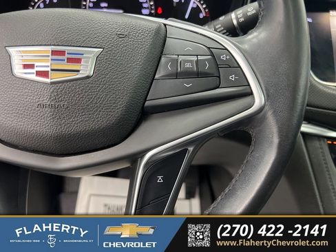 Used 2017 Cadillac XT5 Luxury image 28
