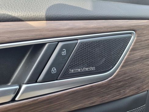 Used 2024 Volkswagen Atlas SEL Premium R-Line image 14