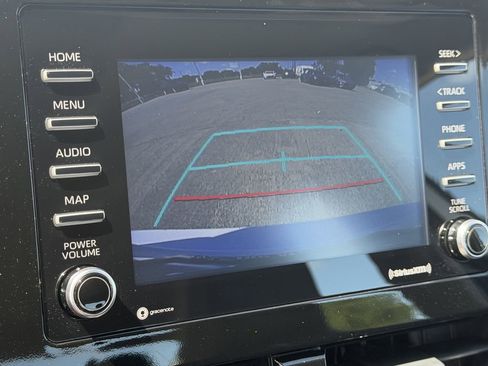 Used 2024 Toyota Camry SE FWD image 19
