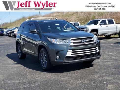 Used 2017 Toyota Highlander XLE AWD/4WD image 1
