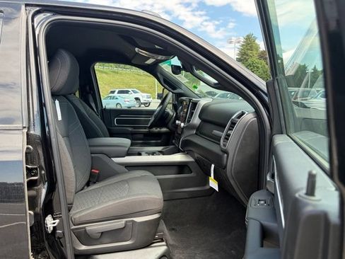 New 2026 RAM 2500 Big Horn AWD/4WD image 29