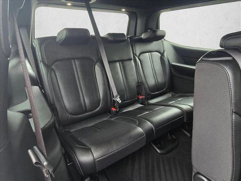 Used 2024 Jeep Wagoneer Series II w/ Flexible Seating Group RWD image 21