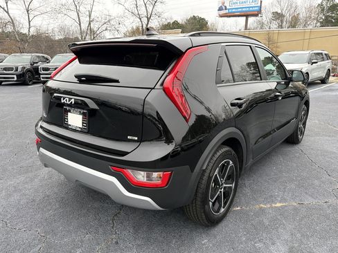 Used 2023 Kia Niro LX image 7